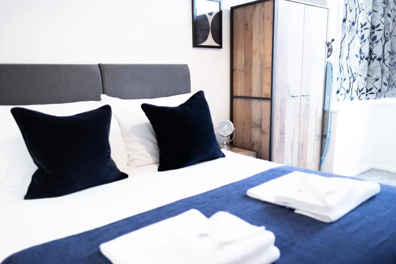 Arbury Manor - Perfect For Friends And Family Hotel Cambridge  Guest house Cambridge (Cambridgeshire)